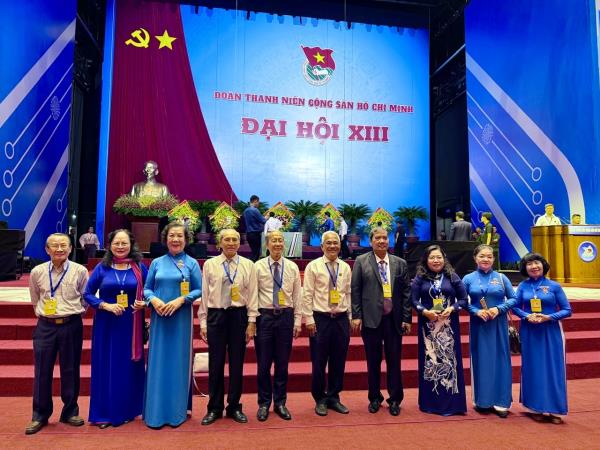 ĐOÀN ĐẠI BIỂU BAN LIÊN LẠC CỰU CÁN BỘ ĐOÀN PHÍA NAM DỰ ĐẠI HỘI ĐOÀN TOÀN QUỐC LẦN THỨ XIII