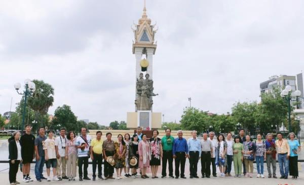 Tham quan trải nghiệm CAMPUCHIA  “Từ trái tim đến Trái tim”